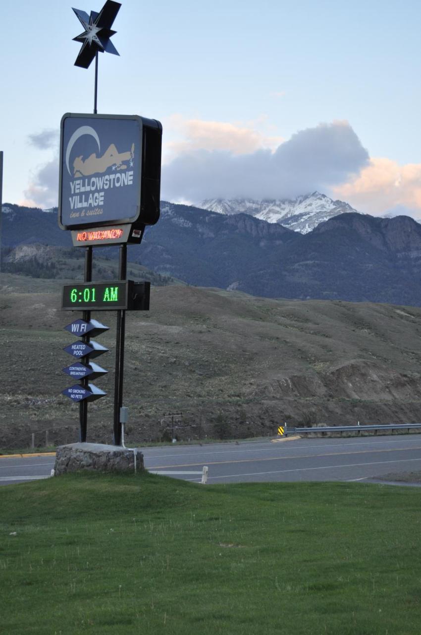 Yellowstone Village Inn And Suites Gardiner Eksteriør billede